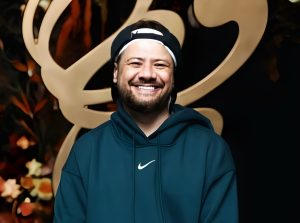 علی صادقی بیوگرافی⁩