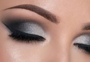 آرایش چشم دودی
