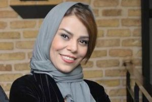 مهنوش صادقی