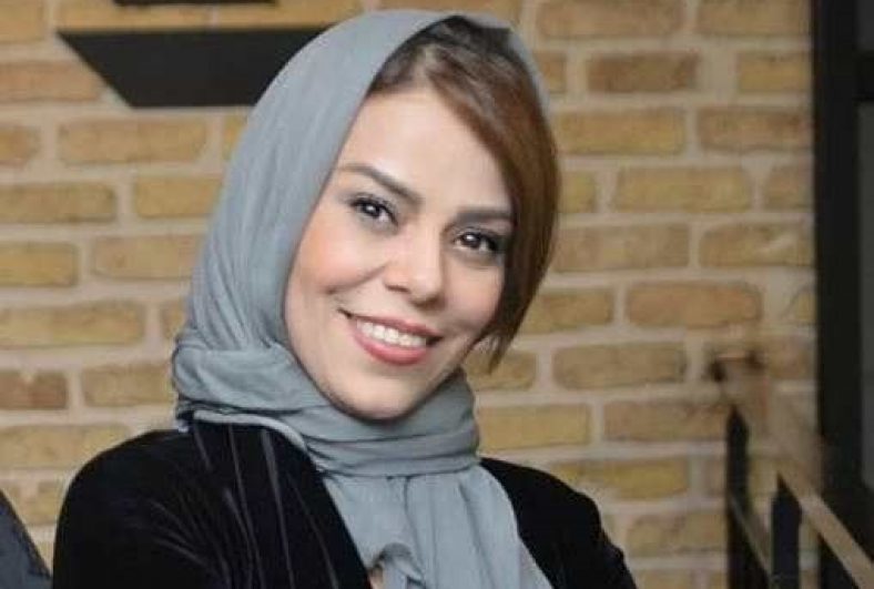 مهنوش صادقی