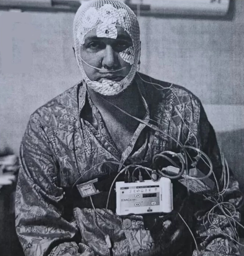 حسام نواب صفوی در بیمارستان روانی⁩