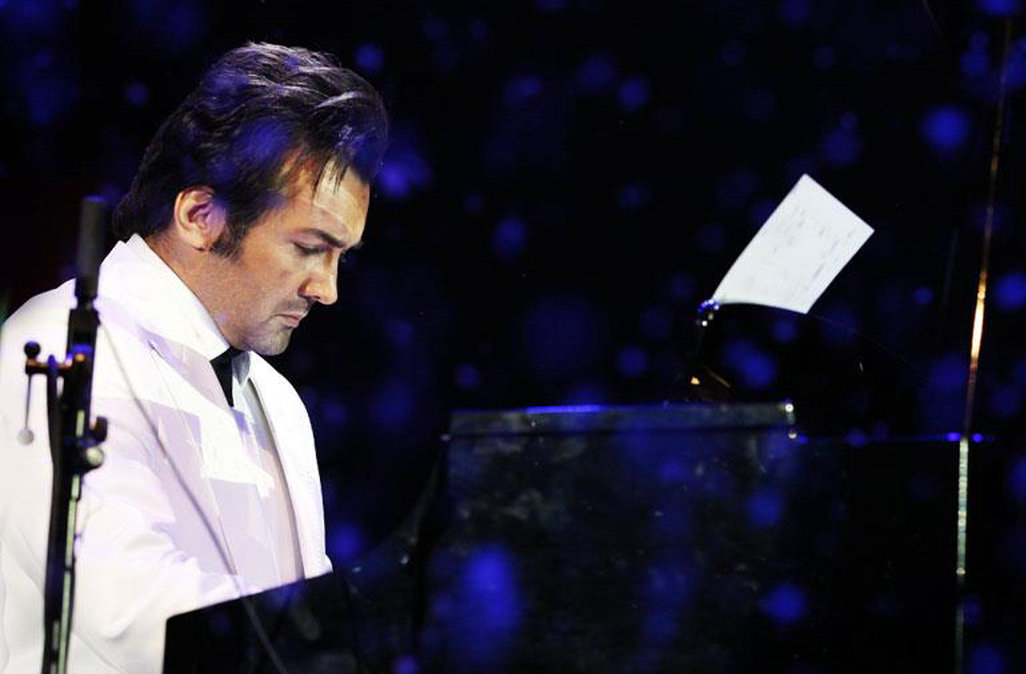 پیانو نوازی حسام نواب صفوی⁩