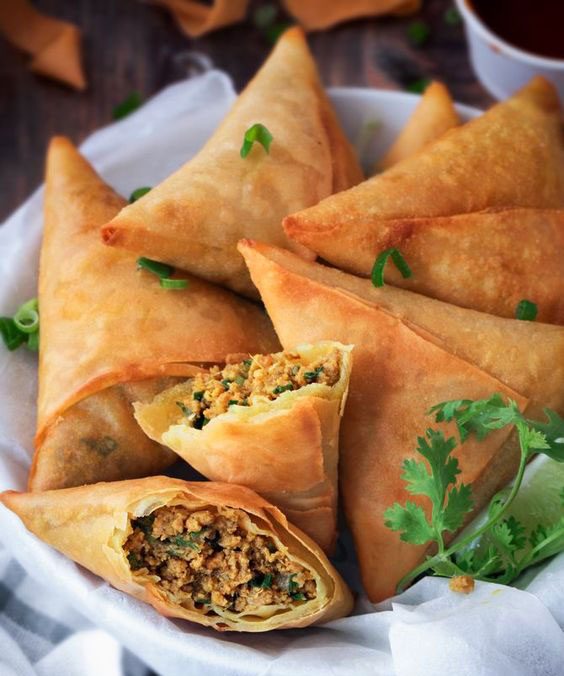 طرز تهیه سمبوسه گوشت و قارچ