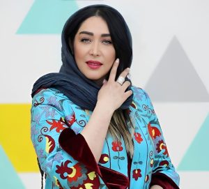 سارا منجزی بیوگرافی
