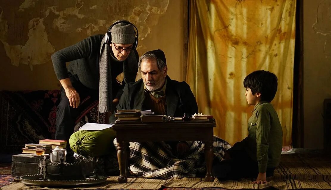 مهران مدیری در فیلم آدم فروش