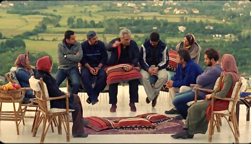 مهران مدیری در پل چوبی