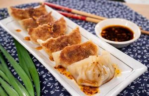 طرز تهیه پیراشکی گوشت در فر