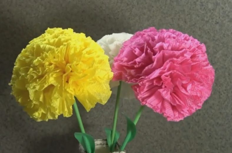 گل با دستمال کاغذی