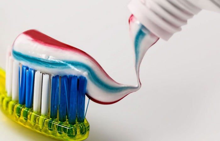 کاربردهای خمیر دندان