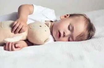 زمان مناسب تنها خوابیدن کودک