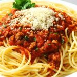 طرز تهیه اسپاگتی با گوشت چرخ