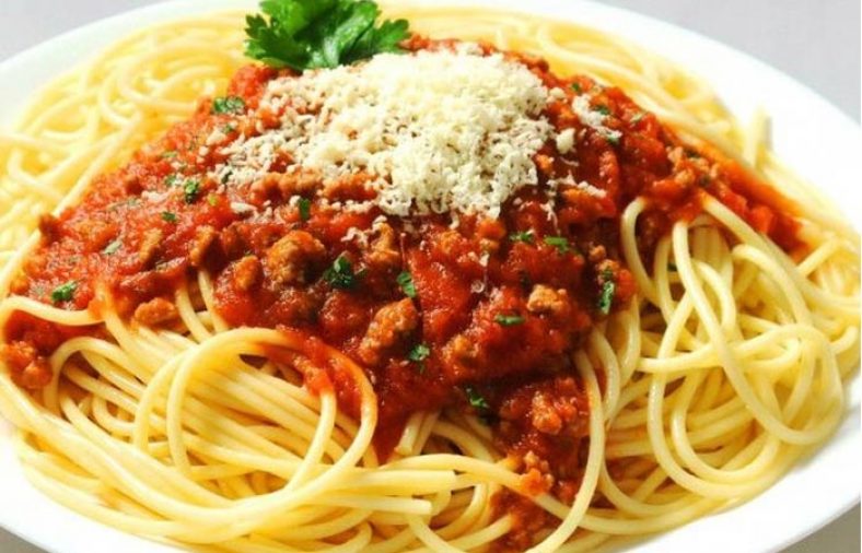 طرز تهیه اسپاگتی با گوشت چرخ