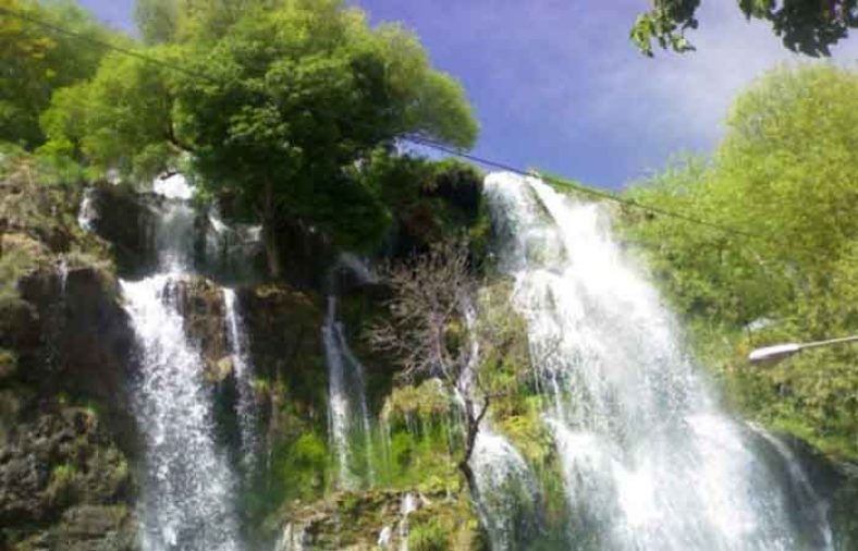 آبشار نیاسر کاشان