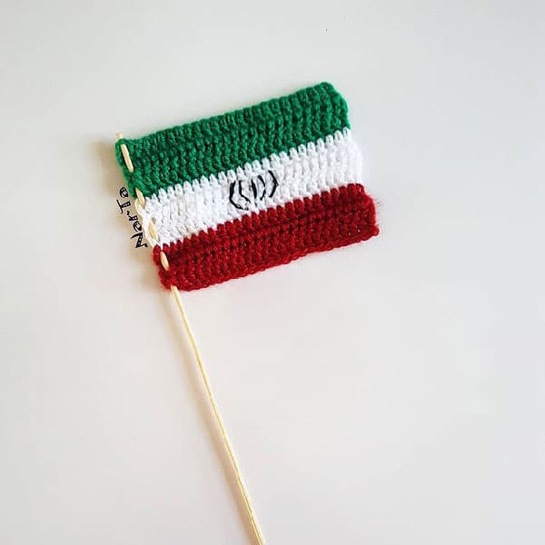 کاردستی دهه فجر کلاس سوم ابتدایی به شکل پرچم ایران بافتنی