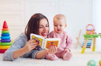 خواندن کتاب برای نوزادان