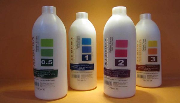پاک کردن رنگ مو از پوست با استفاده از اکسیدان
