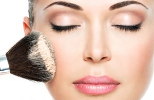 رژگونه زدن حرفه ای