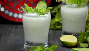 طرز تهیه دوغ گازدار خانگی با شیر و ماست