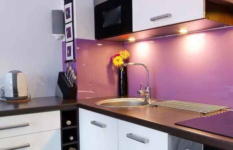 شیشه بین کابینتی