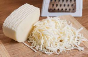 کالری پنیر پیتزا