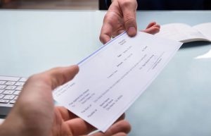 شرایط گرفتن دسته چک برای افراد حقیقی و حقوقی - ستاره