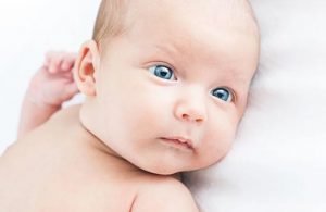 تشخیص نور در نوزاد