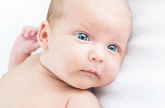 تشخیص نور در نوزاد