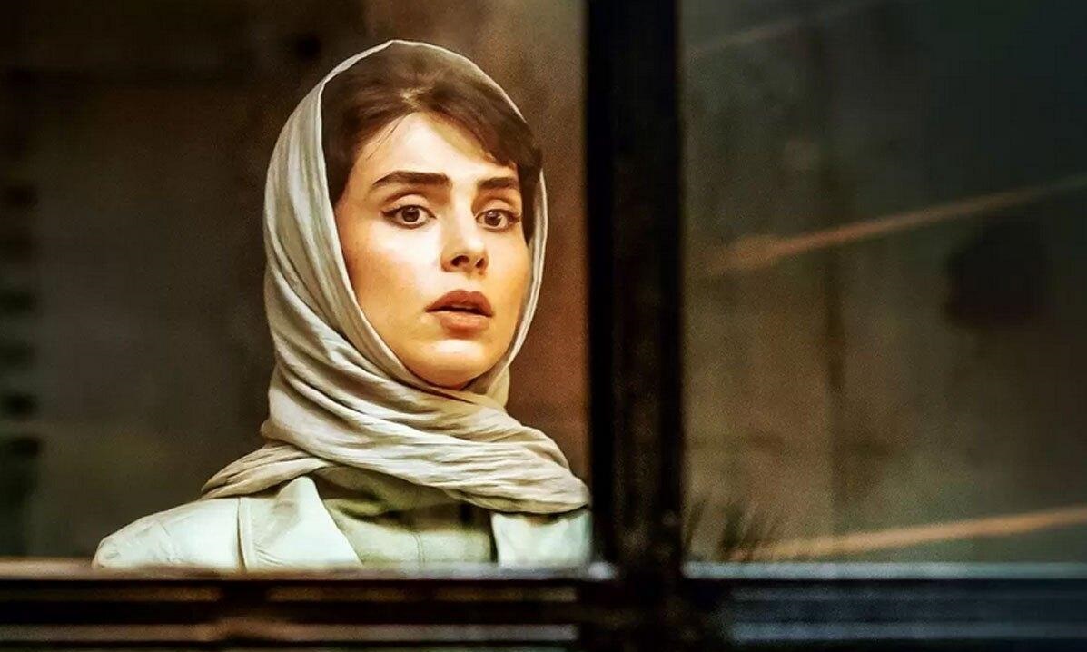 لاله مرزبان در آبان