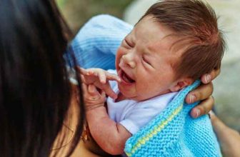 تنگی نفس نوزاد هنگام شیر خوردن