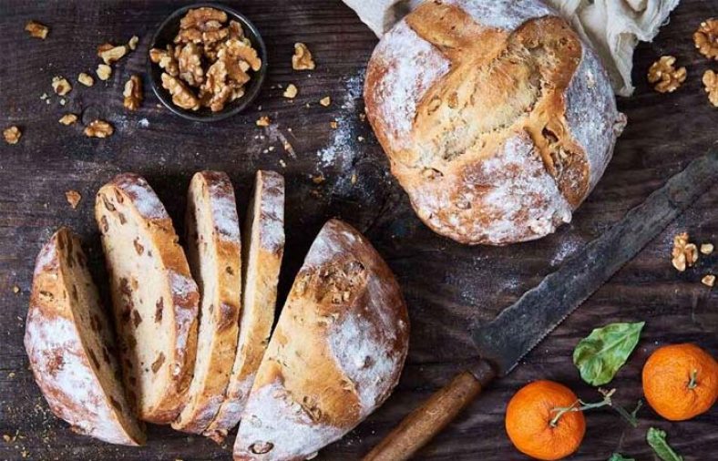 طرز تهیه نان گردویی