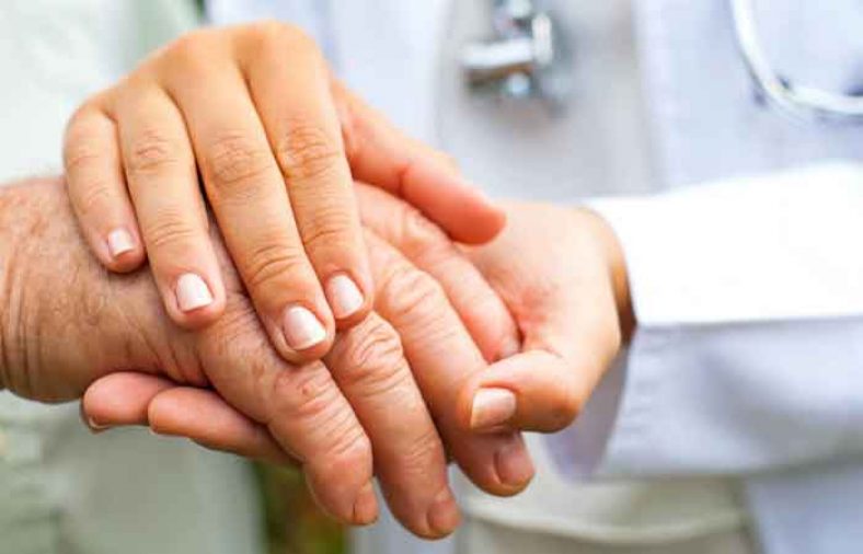 علت های شایع لرزش دست ها