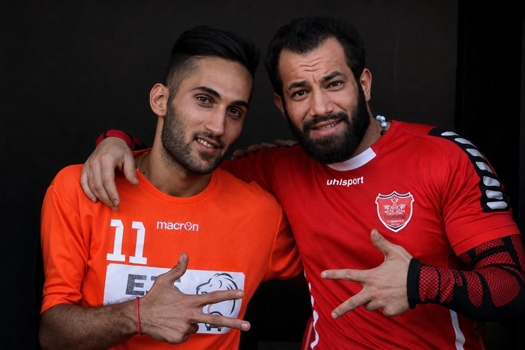 پیام صادقیان 