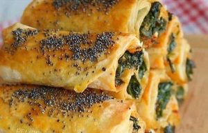 طرز تهیه گوزلمه اسفناج