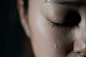 فواید گریه کردن