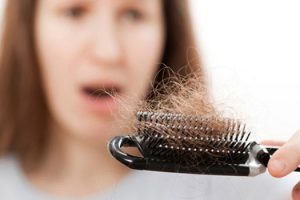 ارتباط رنگ مو و ریزش مو