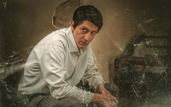 هادی حجازی فر در دوزیست