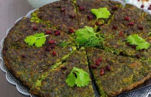 کوکو سبزی با سبزی خشک