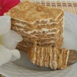 طرز تهیه کیک یخچالی موزی