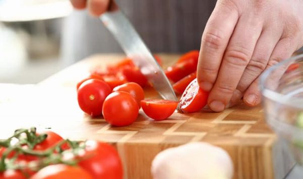 مراحل تهیه رب گوجه فرنگی