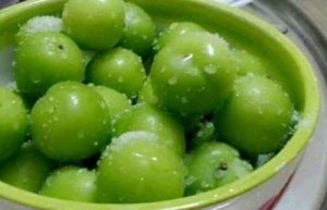 کالری گوجه سبز