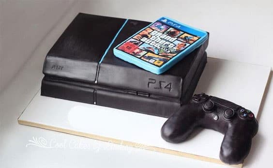 مدل کیک تولد مردانه لاکچری با تم PS4 (پی اس فور)