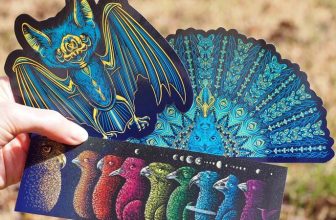 خفاش و طاووس نماد چیست
