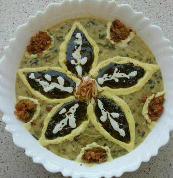 تزیین آش به شکل گل