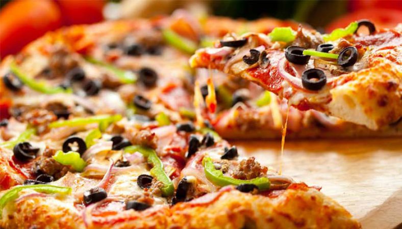 تهیه پیتزا به سبک فست فودی ها چه راز و رمزی دارد؟