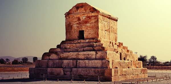منشور کوروش کبیر