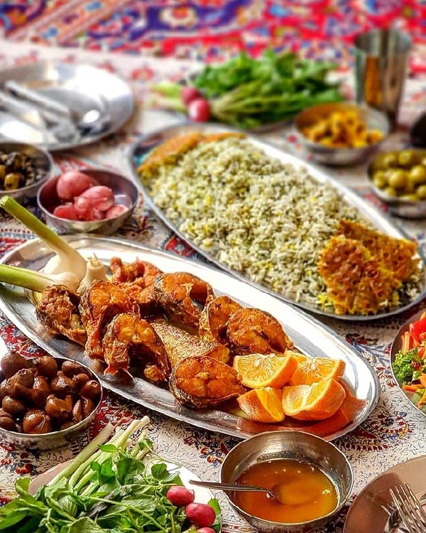 تزیین سبزی پلو با ماهی شب عید