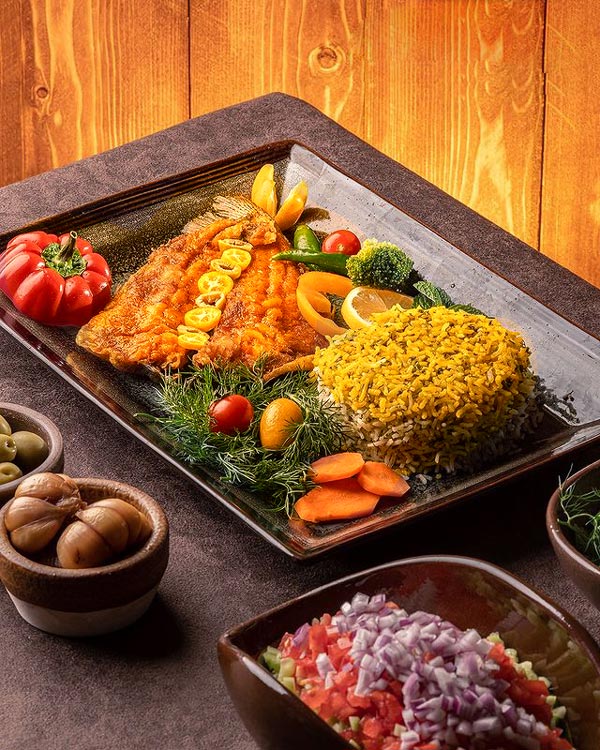 تزیین مجلسی سبزی پلو با ماهی 