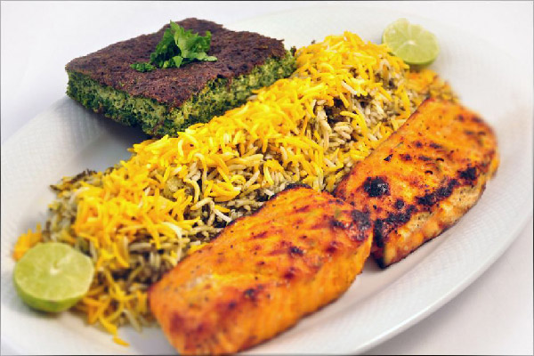 تزیین با دورچین سبزی پلو با ماهی 