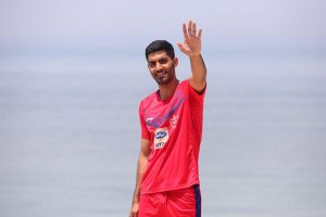 انصاری به خبر جداییش از پرسپولیس واکنش نشان داد