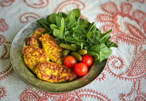 طرز تهیه 2 نوع کوکو سیب زمینی با پنیر پیتزا خوشمزه